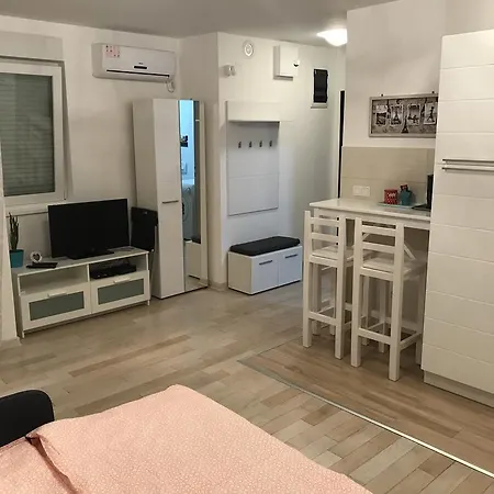 Apartman Dora
